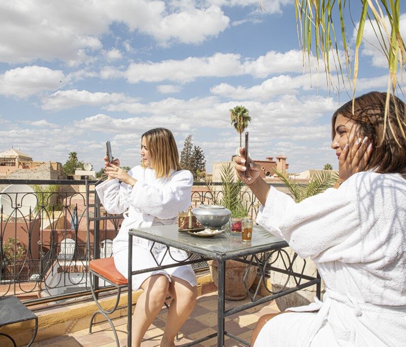 Terrasse Riad à Marrakech, Riad Dar Khmissa, riad à la medina